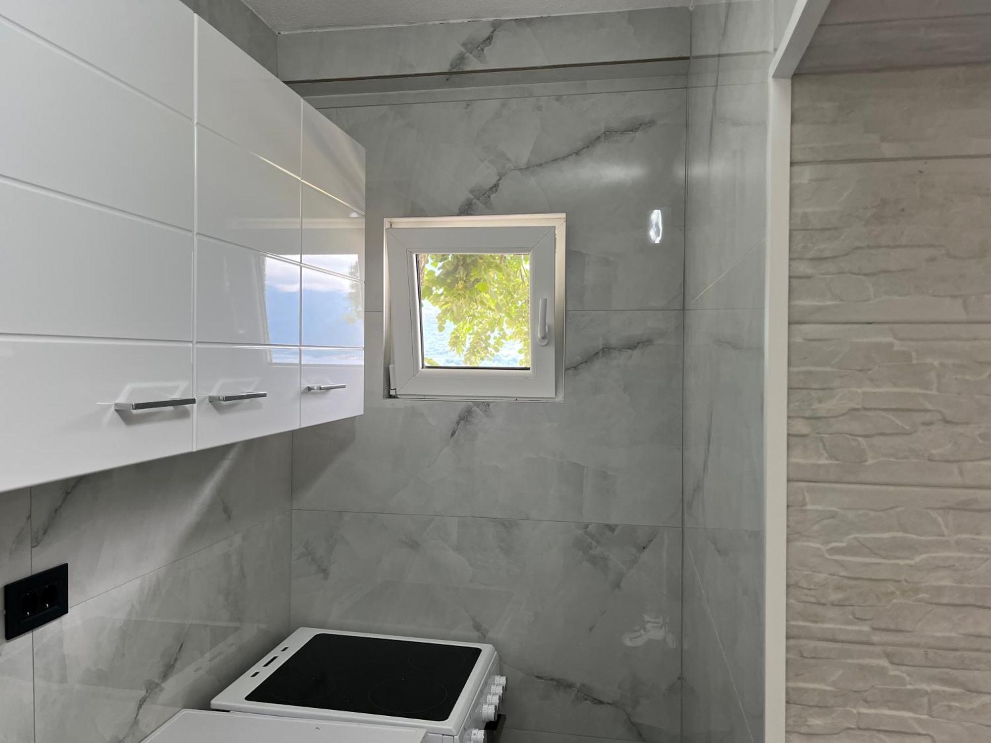 Apartment Bay Modern 2 *