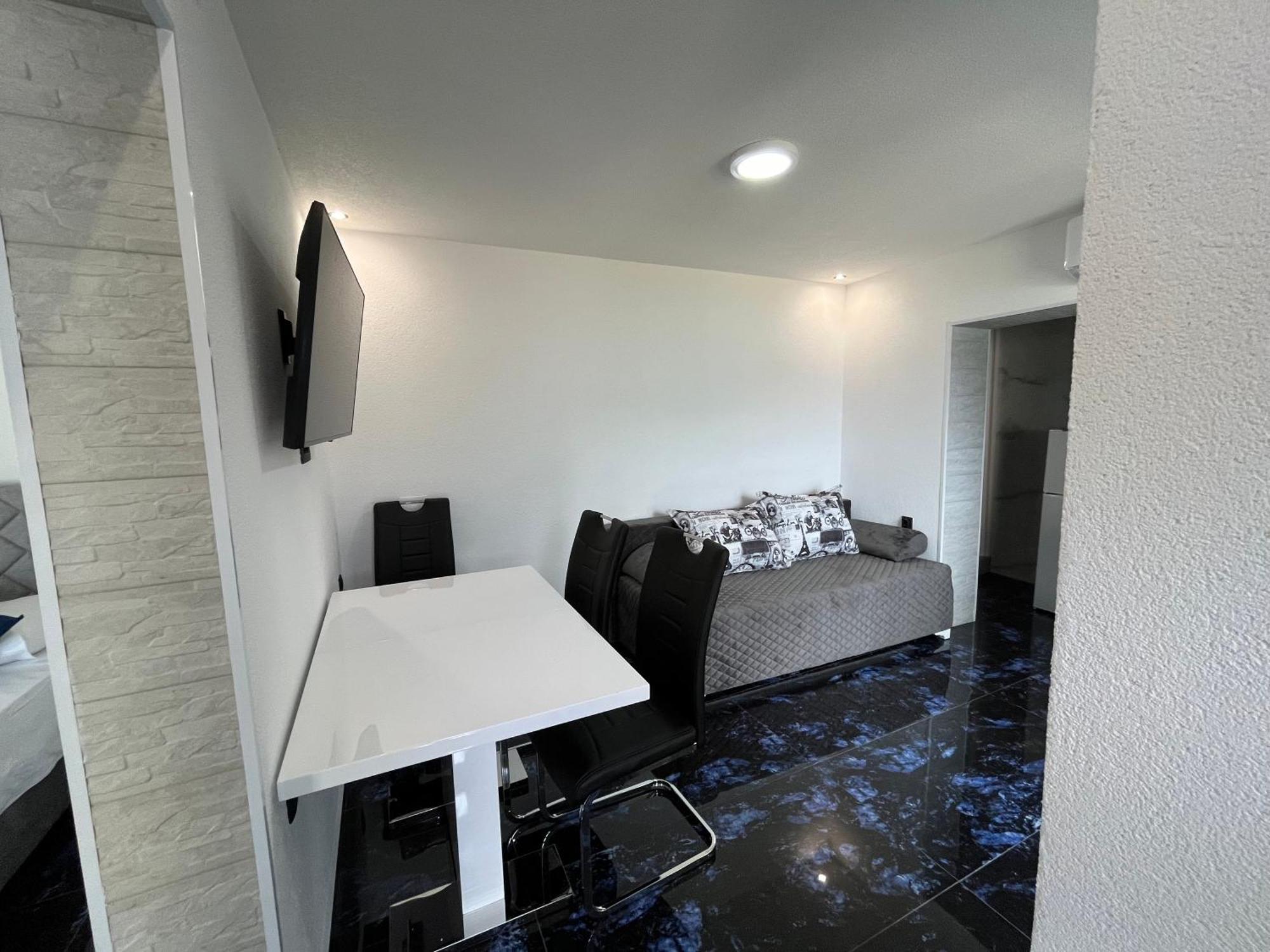 Bay Modern 2 Appartamento Dobrota
